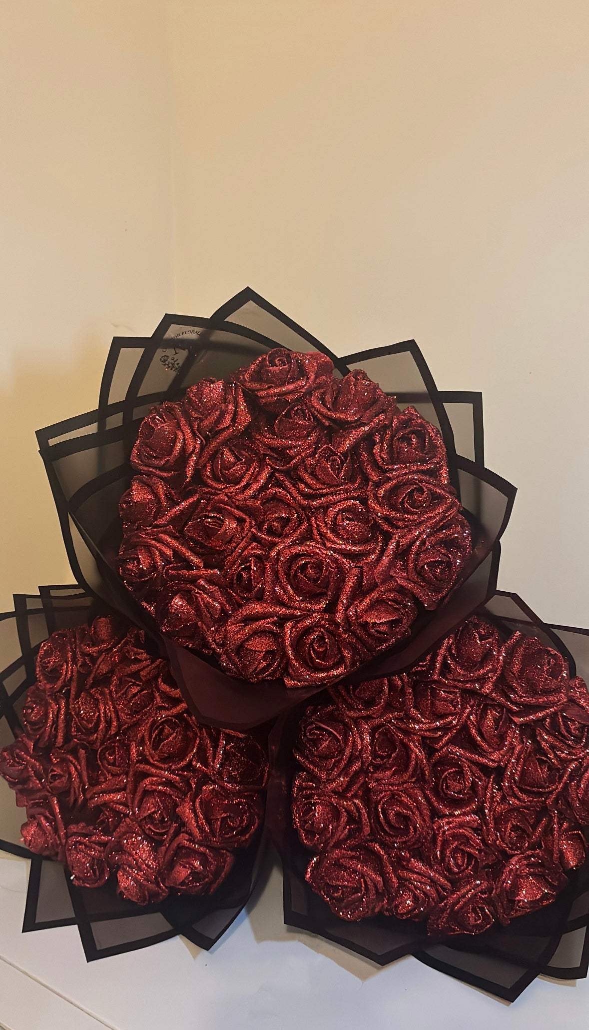 BOUQUET ROSE ROUGE PAILLETÉ UNI